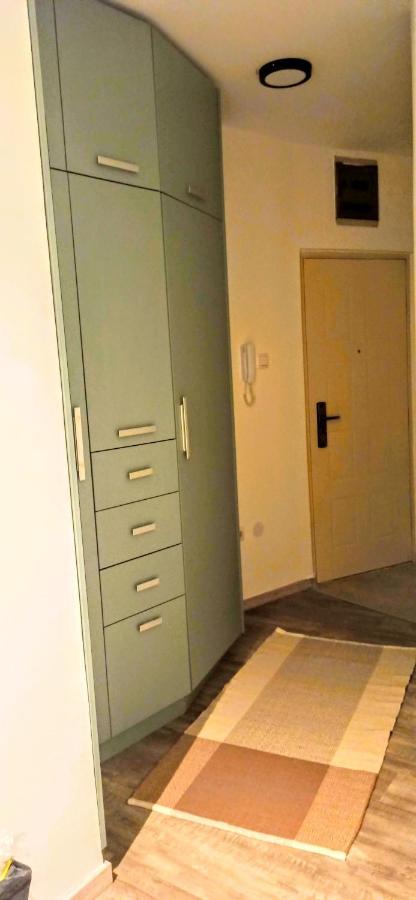 Malac-New Equipped Studio Apartment Within The City Core Újvidék Kültér fotó