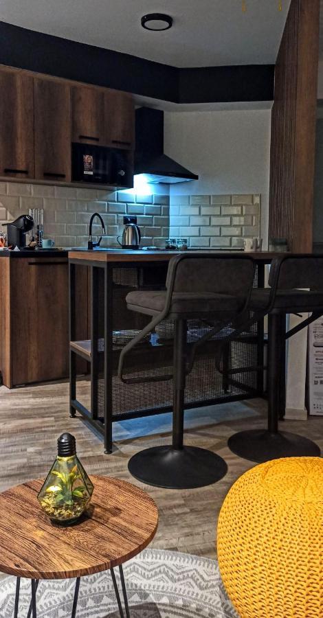 Malac-New Equipped Studio Apartment Within The City Core Újvidék Kültér fotó